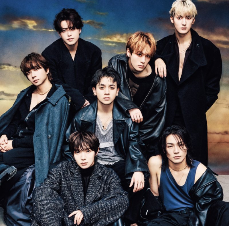 Travis Japan、苺タイムマシーンから登場で旅の幕開け サプライズ発表・3階席降臨・ペンラ演出…ファン歓喜の特別空間【Travis Japan Concert Tour 2026 's travelersライブレポ】 - モデルプレス