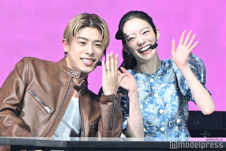 なこなこ・なごみ＆こーくん、アンダーウェアチラ見せの密着ショット披露に「かっこいい」「おしゃれ夫婦すぎる」の声 - ニフティニュース