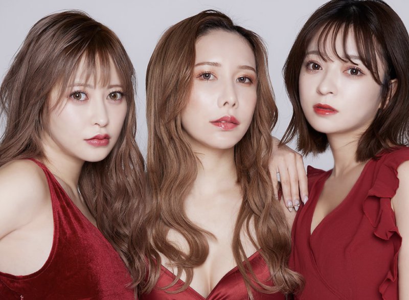 ヘラヘラ三銃士・ありしゃん、双子の出産を報告「壮絶すぎた」 初エッセイ本発売も発表 - オリコンニュース